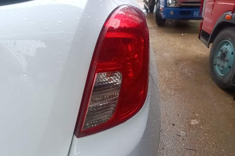 Used Buick Encore 2014 1.4T Automatic Two-Wheel Drive Urban Elite Model Right Rear Taillight
