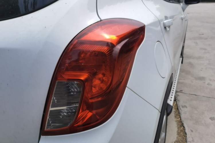 Used Buick Encore 2014 1.4T Automatic Two-Wheel Drive Urban Elite Model Right Rear Taillight