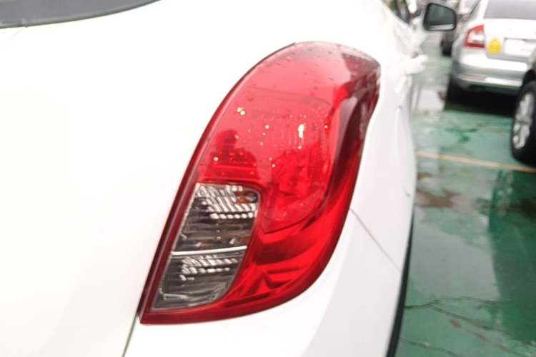 Used Buick Encore 2014 1.4T Automatic Two-Wheel Drive Urban Elite Model Right Rear Taillight