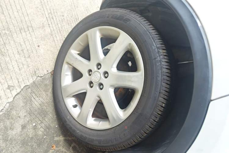 Used Buick Encore 2014 1.4T Automatic Two-Wheel Drive Urban Elite Model Right Rear Wheel Hub