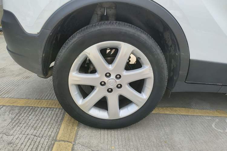 Used Buick Encore 2014 1.4T Automatic Two-Wheel Drive Urban Elite Model Right Rear Wheel Hub