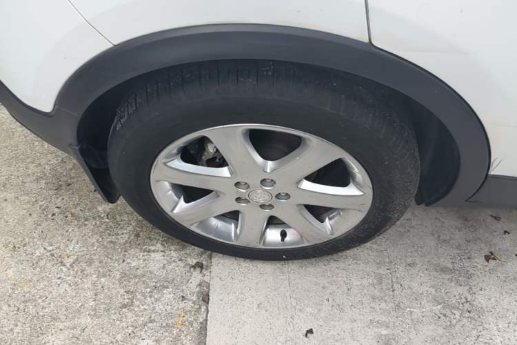 Used Buick Encore 2014 1.4T Automatic Two-Wheel Drive Urban Elite Model Right Rear Wheel Hub