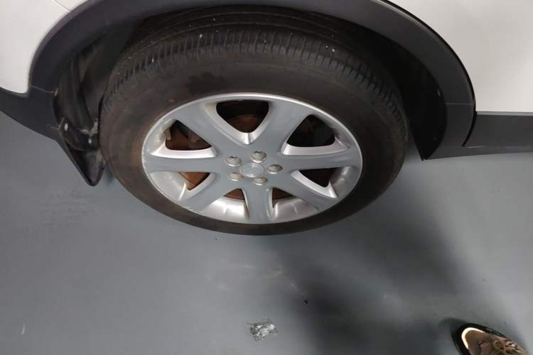 Used Buick Encore 2014 1.4T Automatic Two-Wheel Drive Urban Elite Model Right Rear Wheel Hub