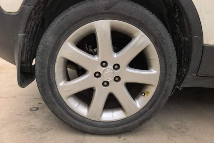 Used Buick Encore 2014 1.4T Automatic Two-Wheel Drive Urban Elite Model Right Rear Wheel Hub