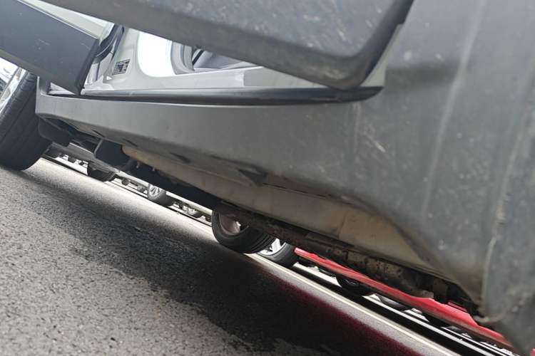 Used Buick Encore 2014 1.4T Automatic Two-Wheel Drive Urban Elite Model Right Side Sill