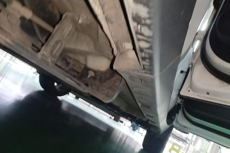 Used Buick Encore 2014 1.4T Automatic Two-Wheel Drive Urban Elite Model Right Side Sill