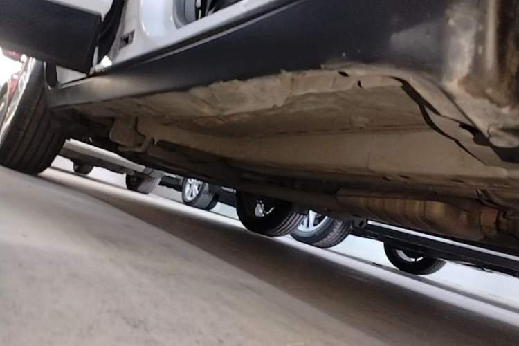 Used Buick Encore 2014 1.4T Automatic Two-Wheel Drive Urban Elite Model Right Side Sill