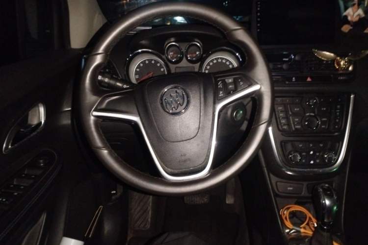 Used Buick Encore 2014 1.4T Automatic Two-Wheel Drive Urban Leading Model Steering Wheel