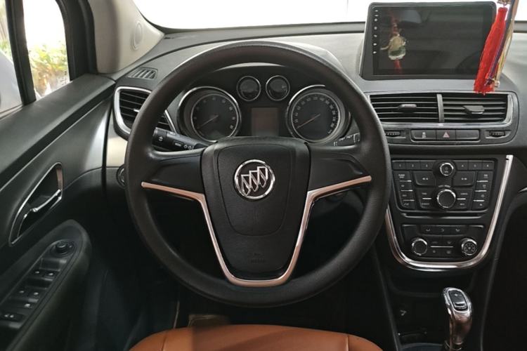 Used Buick Encore 2014 1.4T Automatic Two-Wheel Drive Urban Elite Model Steering Wheel