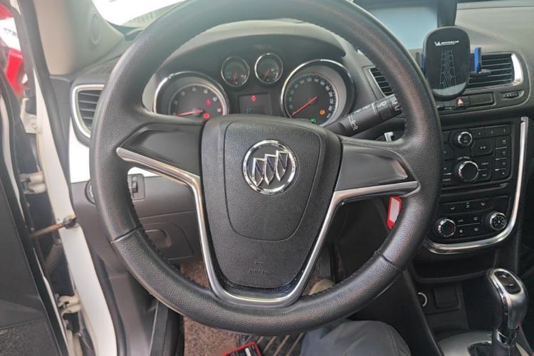Used Buick Encore 2014 1.4T Automatic Two-Wheel Drive Urban Elite Model Steering Wheel