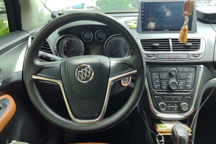 Used Buick Encore 2014 1.4T Automatic Two-Wheel Drive Urban Elite Model Steering Wheel