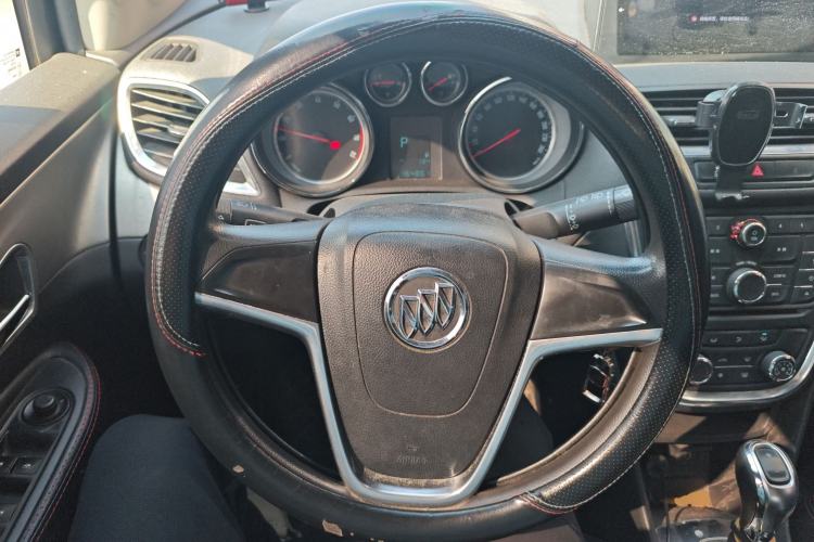 Used Buick Encore 2014 1.4T Automatic Two-Wheel Drive Urban Elite Model Steering Wheel