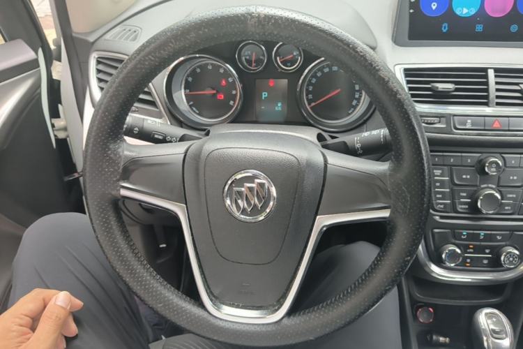 Used Buick Encore 2014 1.4T Automatic Two-Wheel Drive Urban Elite Model Steering Wheel