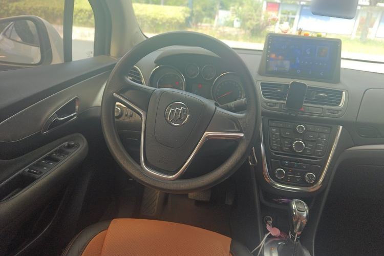 Used Buick Encore 2014 1.4T Automatic Two-Wheel Drive Urban Elite Model Steering Wheel