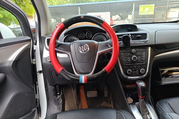 Used Buick Encore 2014 1.4T Automatic Two-Wheel Drive Urban Elite Model Steering Wheel