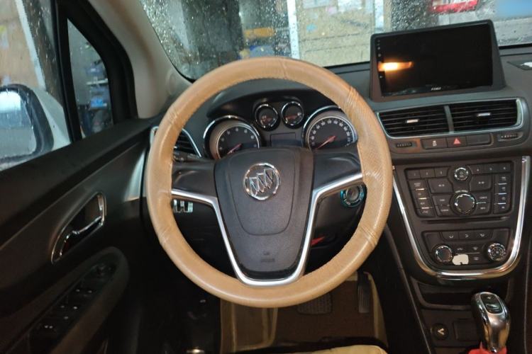 Used Buick Encore 2014 1.4T Automatic Two-Wheel Drive Urban Elite Model Steering Wheel