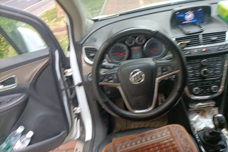 Used Buick Encore 2014 1.4T Manual Two-Wheel Drive Urban Sport Model Steering Wheel