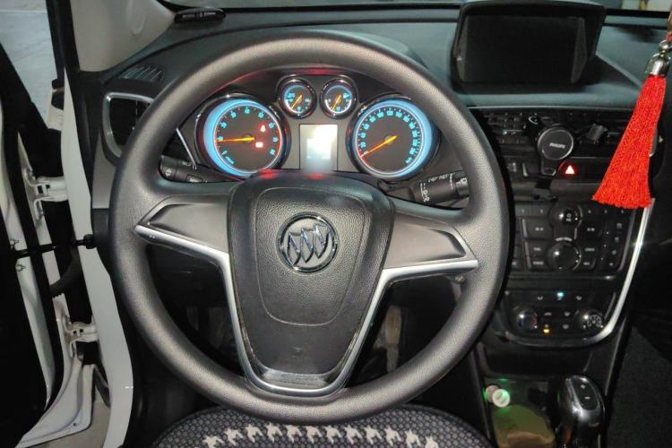 Used Buick Encore 2014 1.4T Automatic Two-Wheel Drive Urban Elite Model Steering Wheel