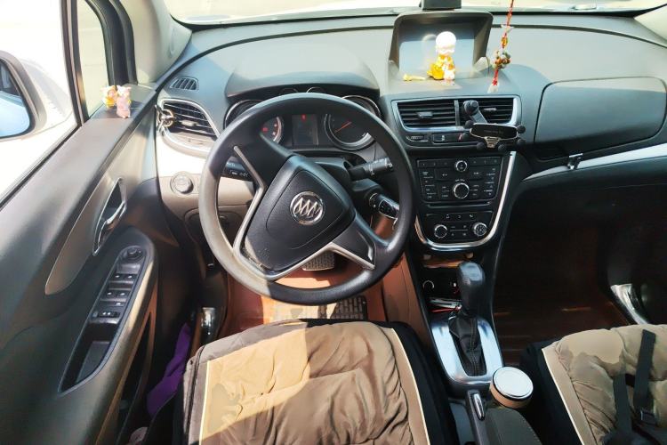 Used Buick Encore 2014 1.4T Automatic Two-Wheel Drive Urban Elite Model Steering Wheel