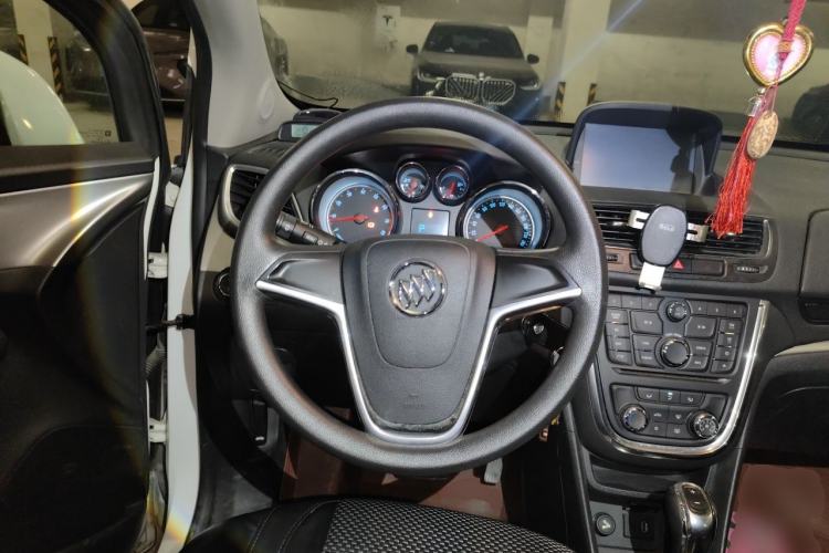 Used Buick Encore 2014 1.4T Automatic Two-Wheel Drive Urban Elite Model Steering Wheel