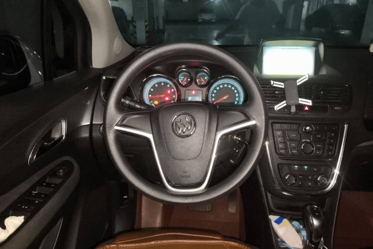 Used Buick Encore 2014 1.4T Automatic Two-Wheel Drive Urban Elite Model Steering Wheel