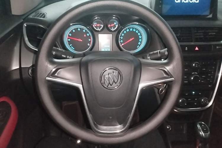 Used Buick Encore 2014 1.4T Automatic Two-Wheel Drive Urban Elite Model Steering Wheel
