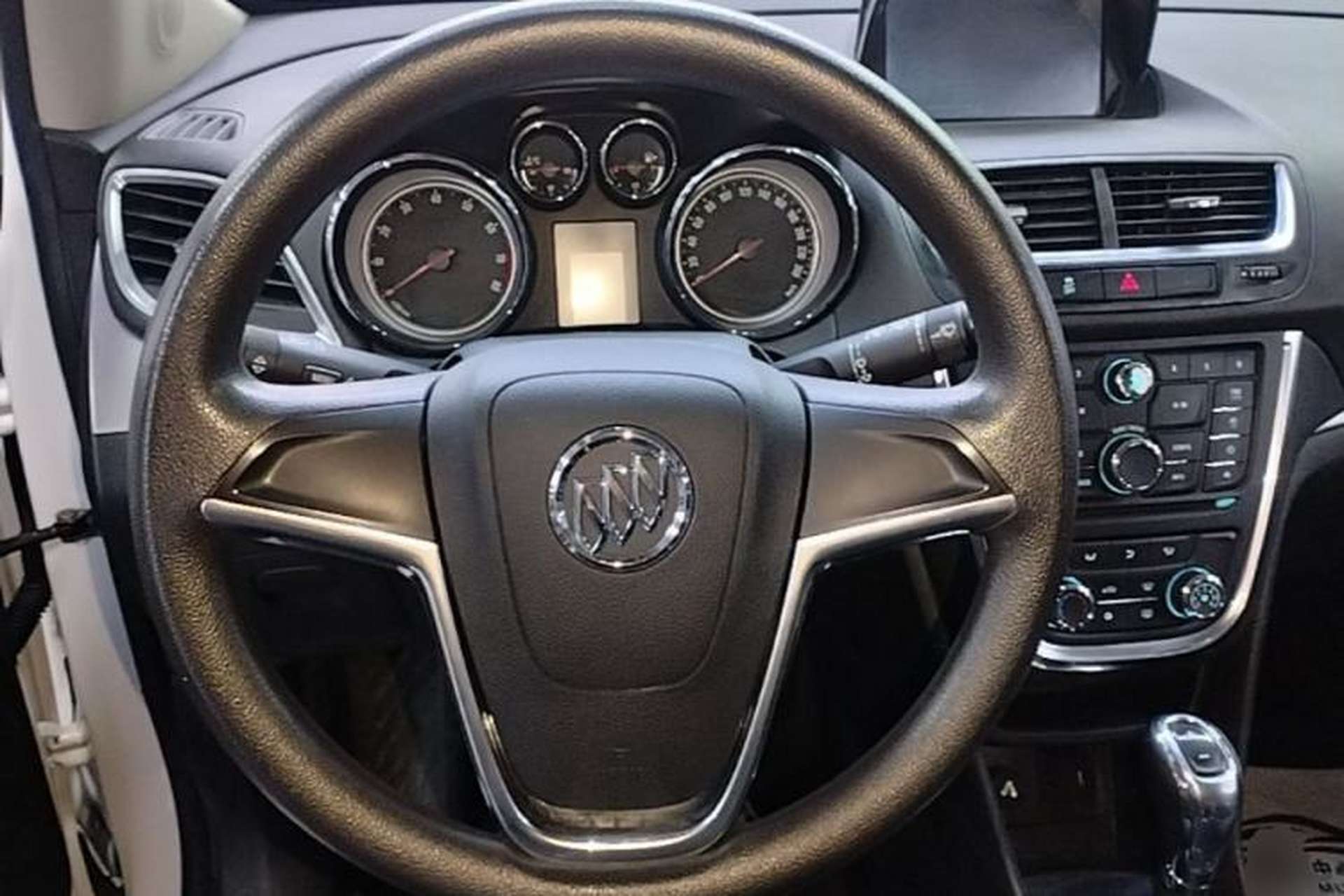 Used Buick Encore 2014 1.4T Automatic Two-Wheel Drive Urban Elite Model Steering Wheel