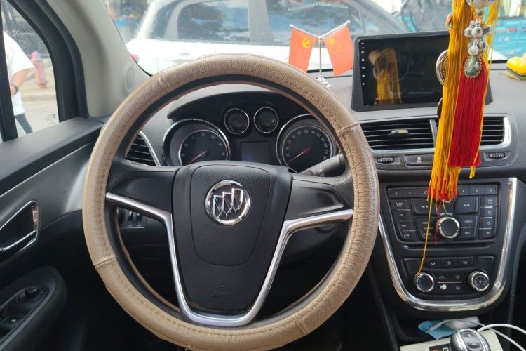 Used Buick Encore 2014 1.4T Automatic Two-Wheel Drive Urban Elite Model Steering Wheel