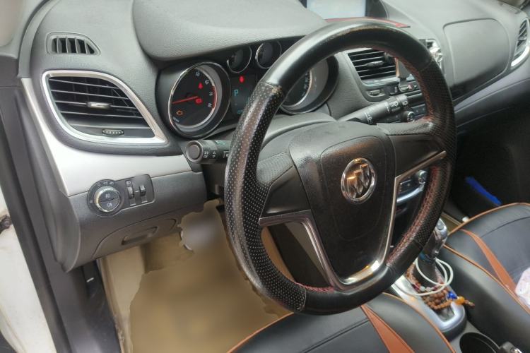 Used Buick Encore 2014 1.4T Automatic Two-Wheel Drive Urban Elite Model Steering Wheel