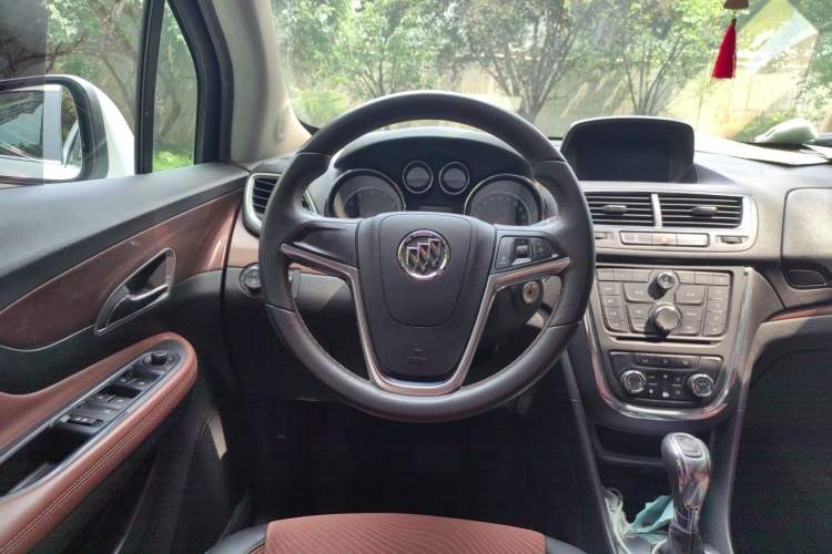 Used Buick Encore 2014 1.4T Automatic Two-Wheel Drive Urban Leading Model Steering Wheel