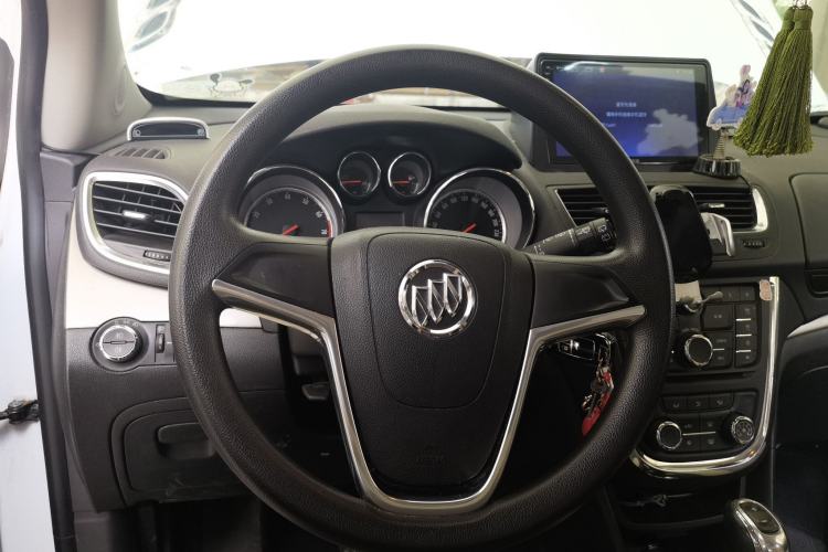 Used Buick Encore 2014 1.4T Automatic Two-Wheel Drive Urban Elite Model Steering Wheel