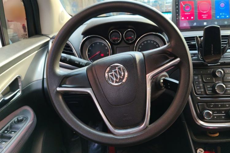 Used Buick Encore 2014 1.4T Manual Two-Wheel Drive Urban Advanced Model Steering Wheel