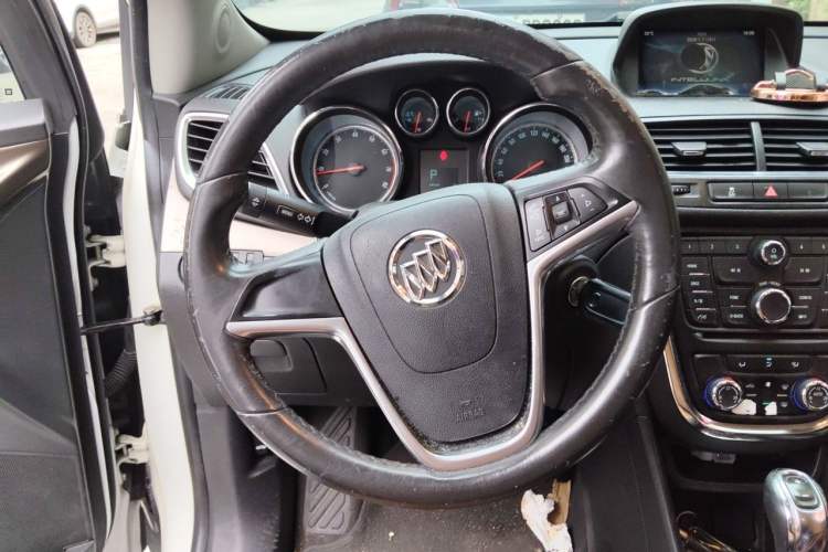 Used Buick Encore 2014 1.4T Automatic Two-Wheel Drive Urban Leading Model Steering Wheel