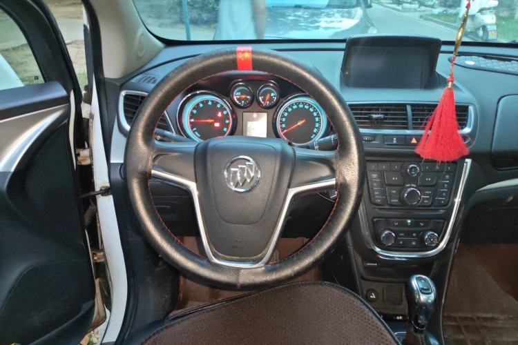 Used Buick Encore 2014 1.4T Automatic Two-Wheel Drive Urban Elite Model Steering Wheel