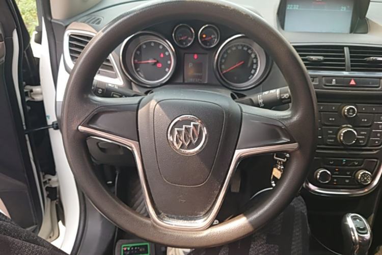 Used Buick Encore 2014 1.4T Automatic Two-Wheel Drive Urban Elite Model Steering Wheel