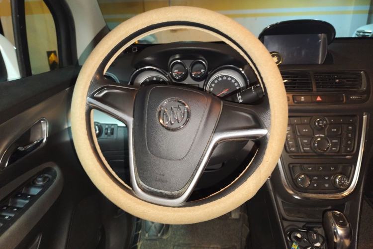 Used Buick Encore 2014 1.4T Automatic Two-Wheel Drive Urban Elite Model Steering Wheel