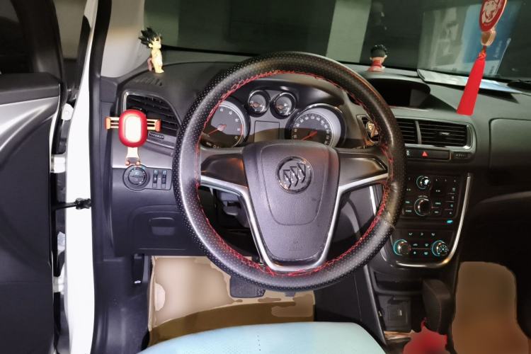 Used Buick Encore 2014 1.4T Automatic Two-Wheel Drive Urban Leading Model Steering Wheel