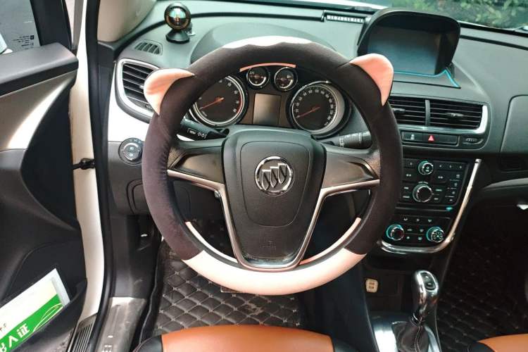 Used Buick Encore 2014 1.4T Automatic Two-Wheel Drive Urban Elite Model Steering Wheel