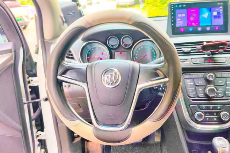 Used Buick Encore 2014 1.4T Automatic Two-Wheel Drive Urban Elite Model Steering Wheel
