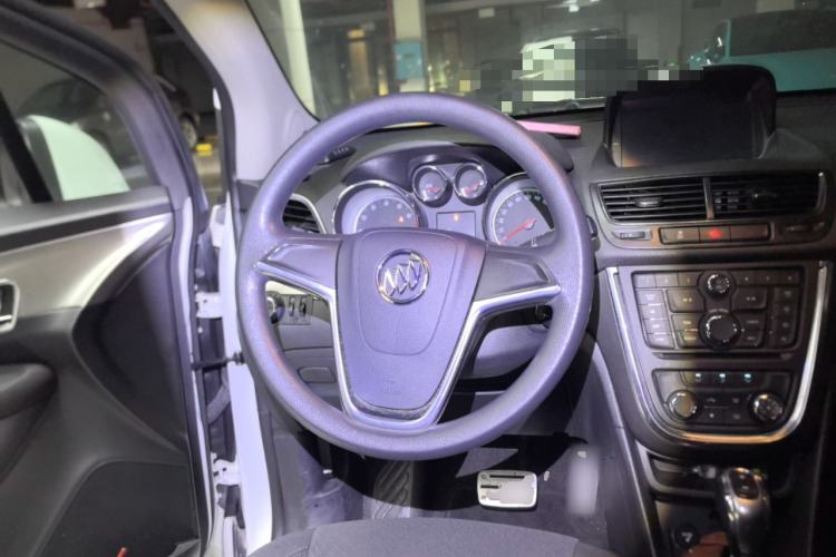 Used Buick Encore 2014 1.4T Automatic Two-Wheel Drive Urban Elite Model Steering Wheel