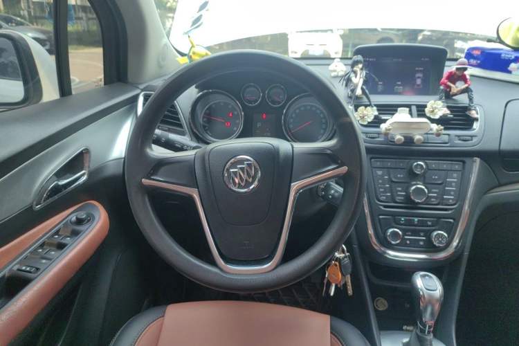 Used Buick Encore 2014 1.4T Automatic Two-Wheel Drive Urban Elite Model Steering Wheel