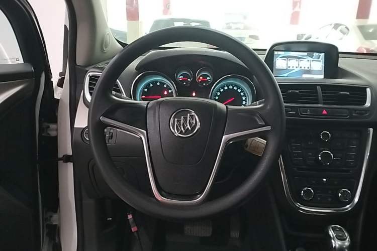 Used Buick Encore 2014 1.4T Automatic Two-Wheel Drive Urban Elite Model Steering Wheel