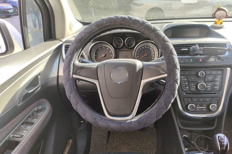 Used Buick Encore 2014 1.4T Manual Two-Wheel Drive Urban Advanced Model Steering Wheel
