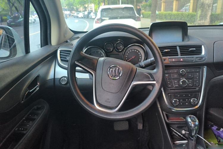 Used Buick Encore 2014 1.4T Automatic Two-Wheel Drive Urban Elite Model Steering Wheel