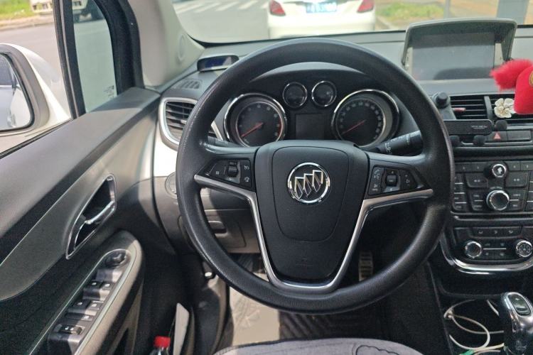 Used Buick Encore 2014 1.4T Automatic Two-Wheel Drive Urban Elite Model Steering Wheel