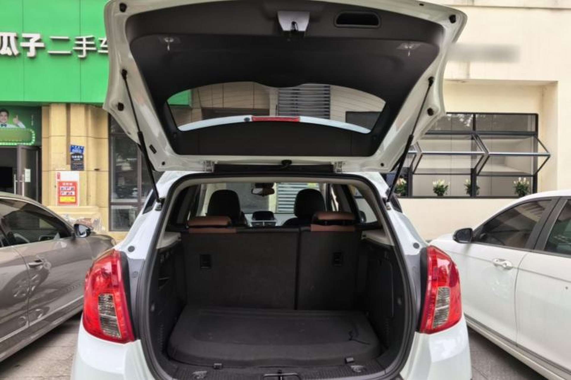 Used Buick Encore 2014 1.4T Automatic Two-Wheel Drive Urban Leading Model Trunk