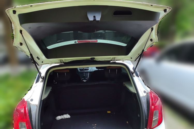 Used Buick Encore 2014 1.4T Automatic Two-Wheel Drive Urban Elite Model Trunk