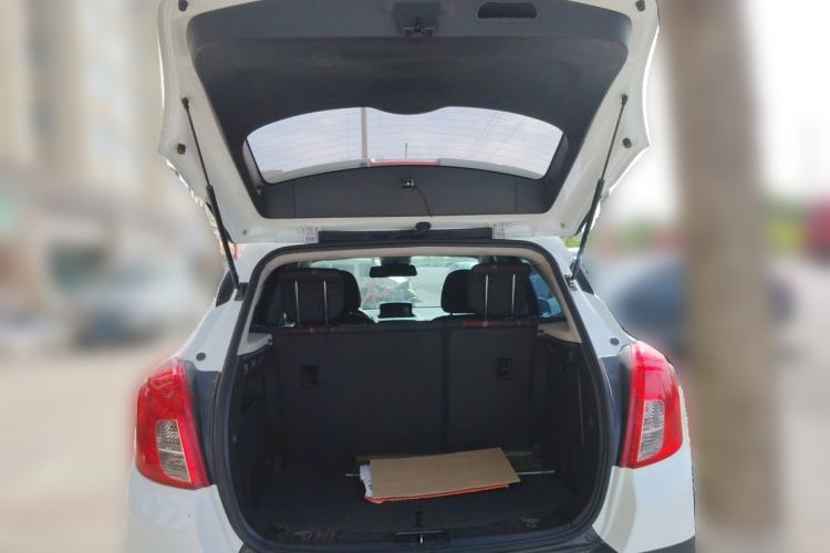 Used Buick Encore 2014 1.4T Manual Two-Wheel Drive Urban Advanced Model Trunk