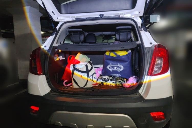 Used Buick Encore 2014 1.4T Manual Two-Wheel Drive Urban Sport Model Trunk