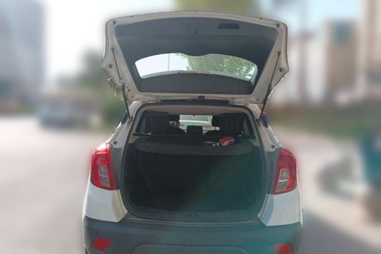 Used Buick Encore 2014 1.4T Automatic Two-Wheel Drive Urban Elite Model Trunk